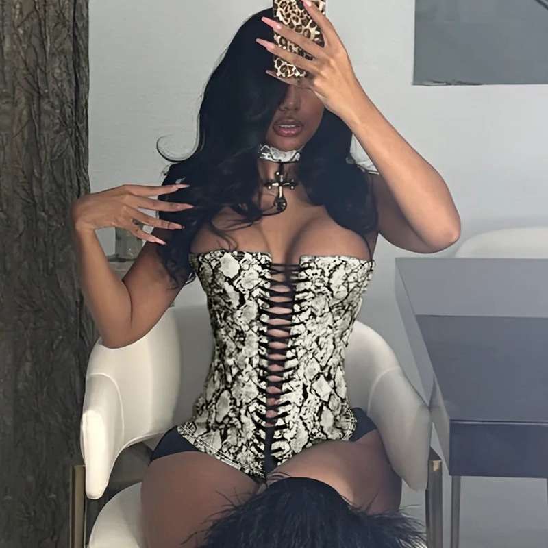 Black Corset with Animal Print PU Leather & Eyelet Lace-Up Front – Sexy Crop Top for Women