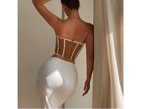 Weekend Brunch Outfit：Use black corset to create effortless chic 419 Weekend Brunch Outfit: Use black corset to create “effortless chic ”